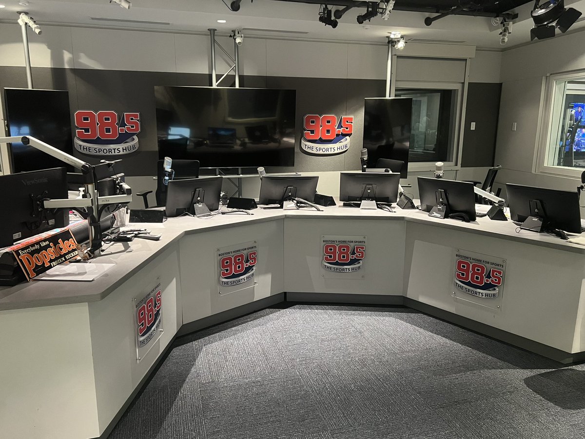 Evan Lazar tweet media