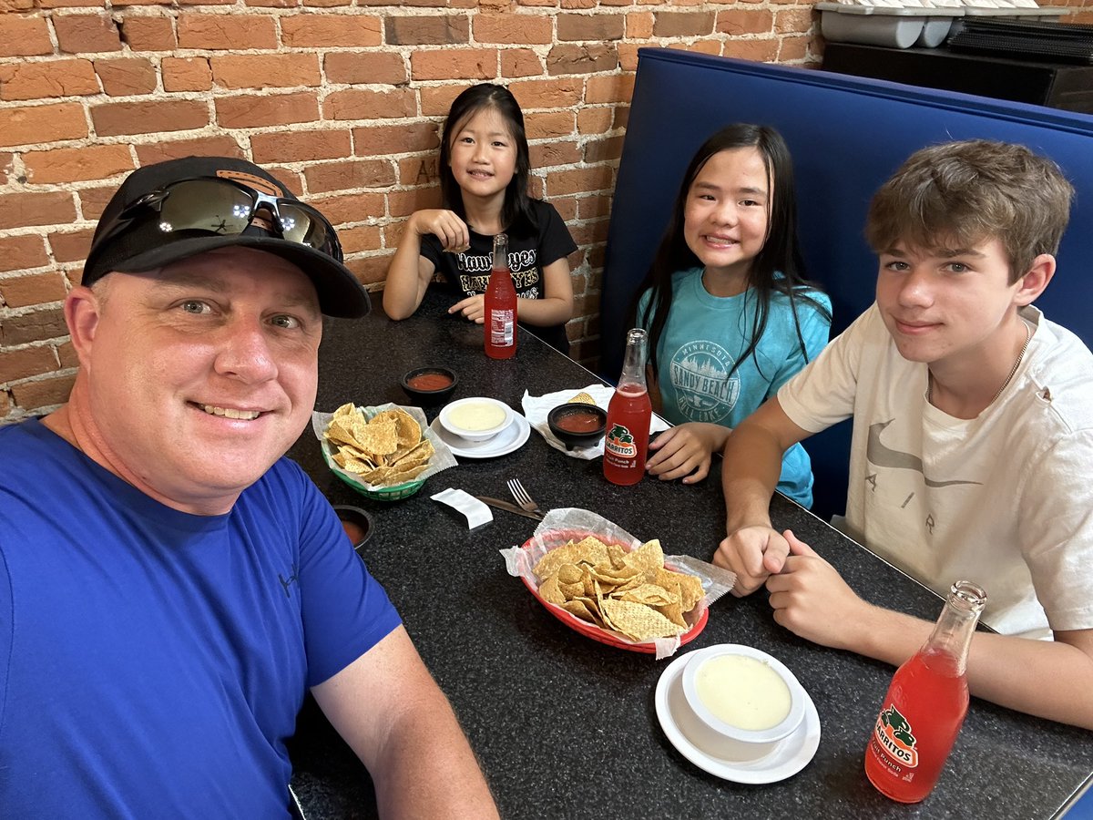 It’s dinner time kids! Let’s go! 🍽️

🔹Mom - School is near, so we let her go to the school to work and get everything ready. 👩‍🏫 #teacherlife

🔹Carsen - Football practice🥵 #drinkwater

🔹Brayden - Well, i’m sure he’s having a fantastic dinner in the dorm! 😉 #TVdinners