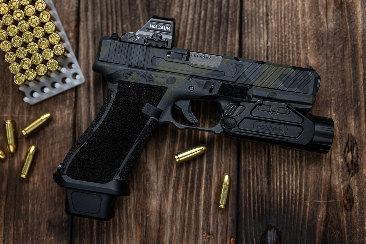 JugTactical's tweet photo. G17 in Shadow Camo
#ModYourGlock
#FollowYourJoy
•••
#juggernauttactical #CustomGlock #glock #9mm #pistol #gunsdaily #weaponsdaily #ccw #guns #gunlife #pewpewlife #everydaycarry #handgun #glockfanatics 
•NOT Sold through Instagram or Facebook. No person-to-person sales • https://t.co/aGnWo5vSD7