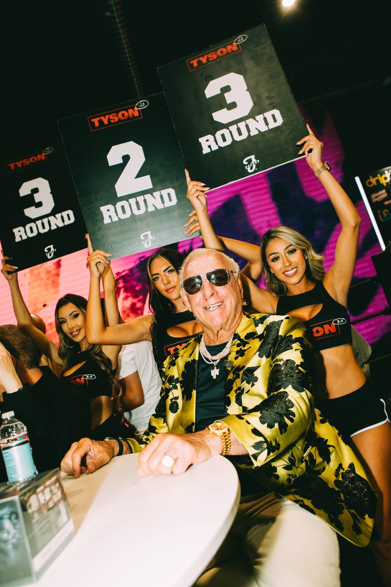 “Woo! Stylin' and profilin' with my lovely ring girls, and we’re goin’ the distance, rippin’ that Ric Flair Drip! Wooooo!!” 💨🌿

#NatureBoy #RicFlairDrip #Wooooo #Tyson20