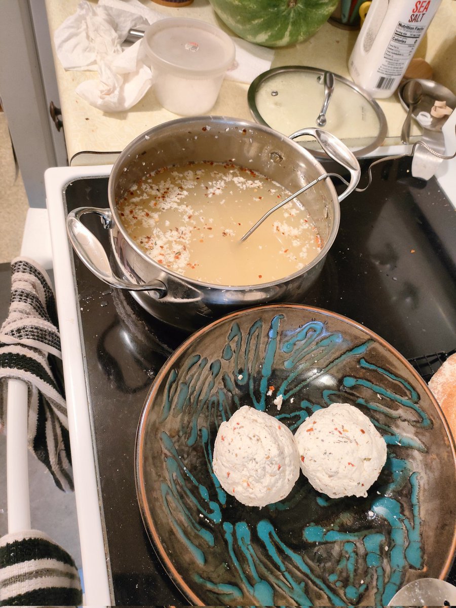 skitzohousecat's tweet image. And now we made cheese. 
#Cheese #mozz #FYP #fypシ #chef #BRICS #cheflife #DIYドラマ #DIY #MondayMotivation #MondayMood