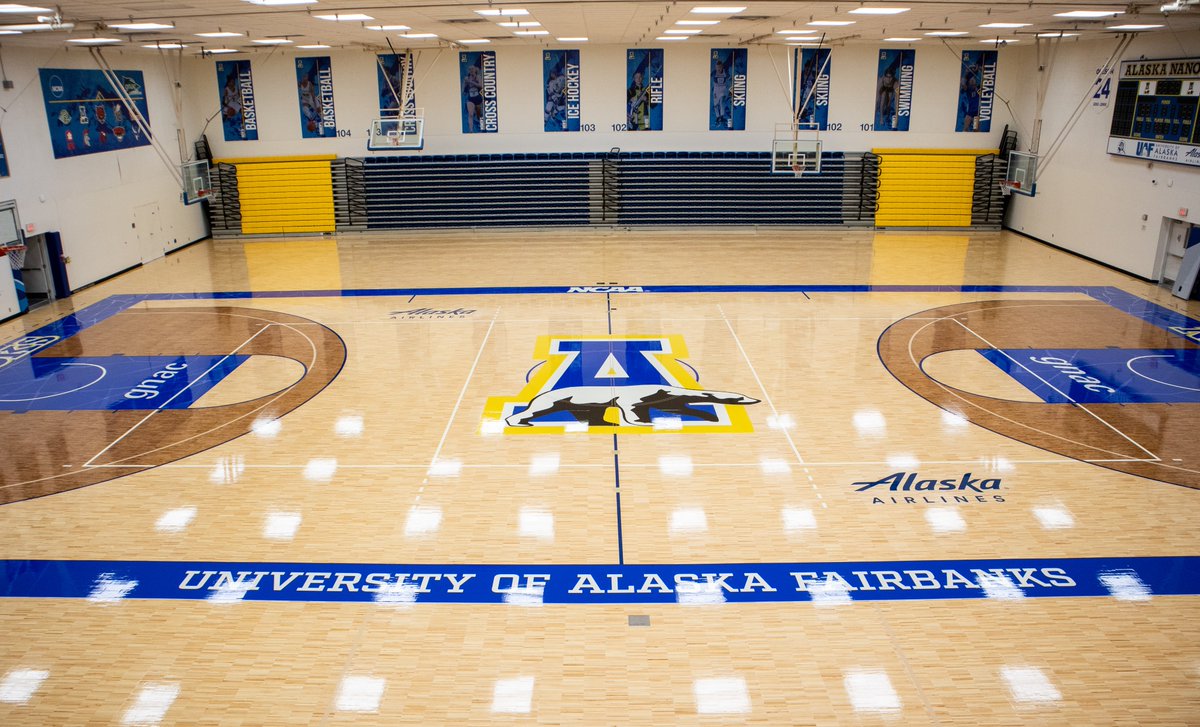 AlaskaNanooks's tweet photo. New court, same 'Nooks😎 https://t.co/WrY2aqTMeB