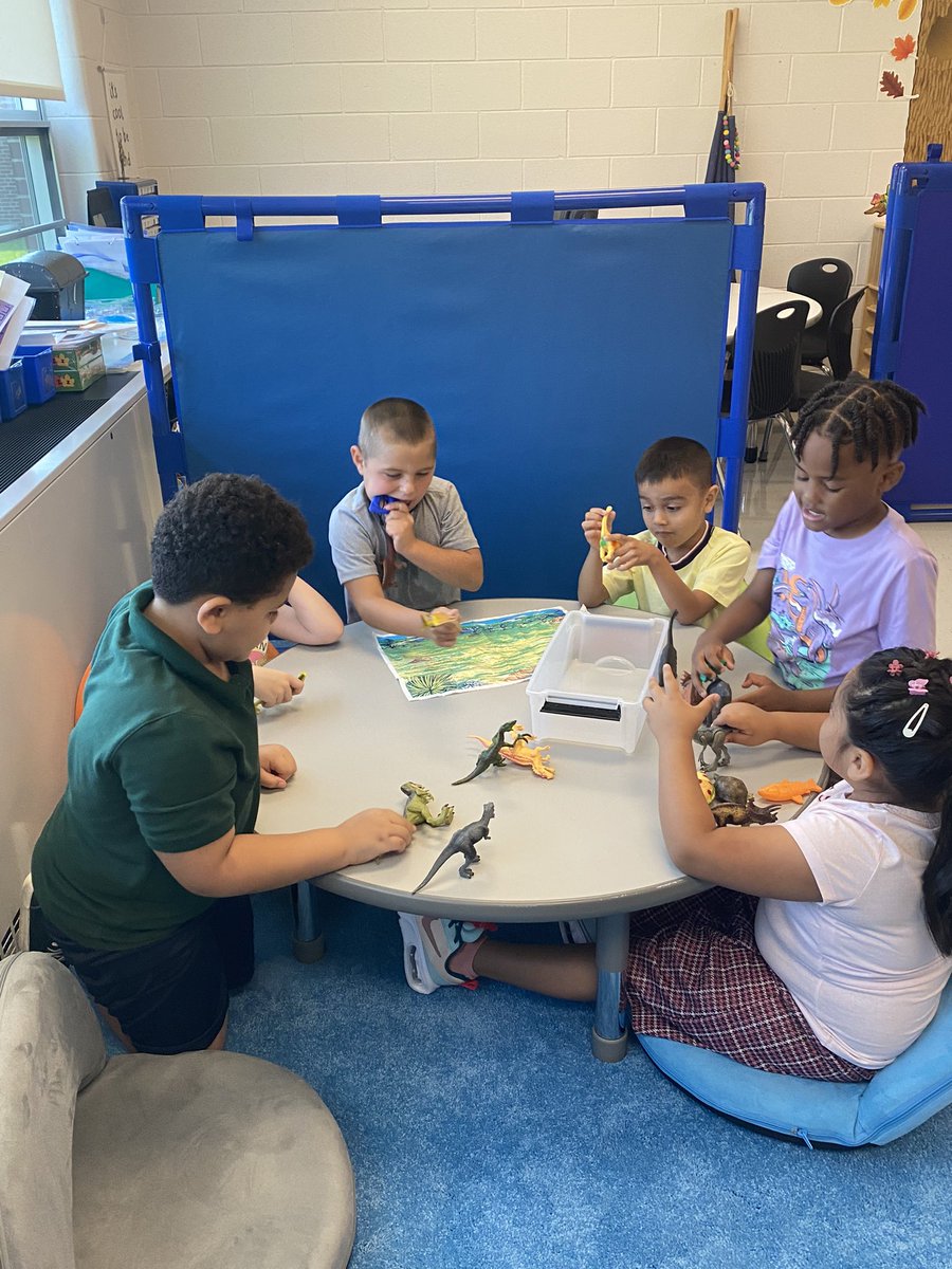 MissStepanek's tweet photo. Our first day as Lane Lions was a BLAST! We had a day full of reconnecting with our classmates, getting to know new friends, and all the first day of school fun in between 💙💛⭐️🦁 #weare126 #lane126 https://t.co/CoX1AzxCMa