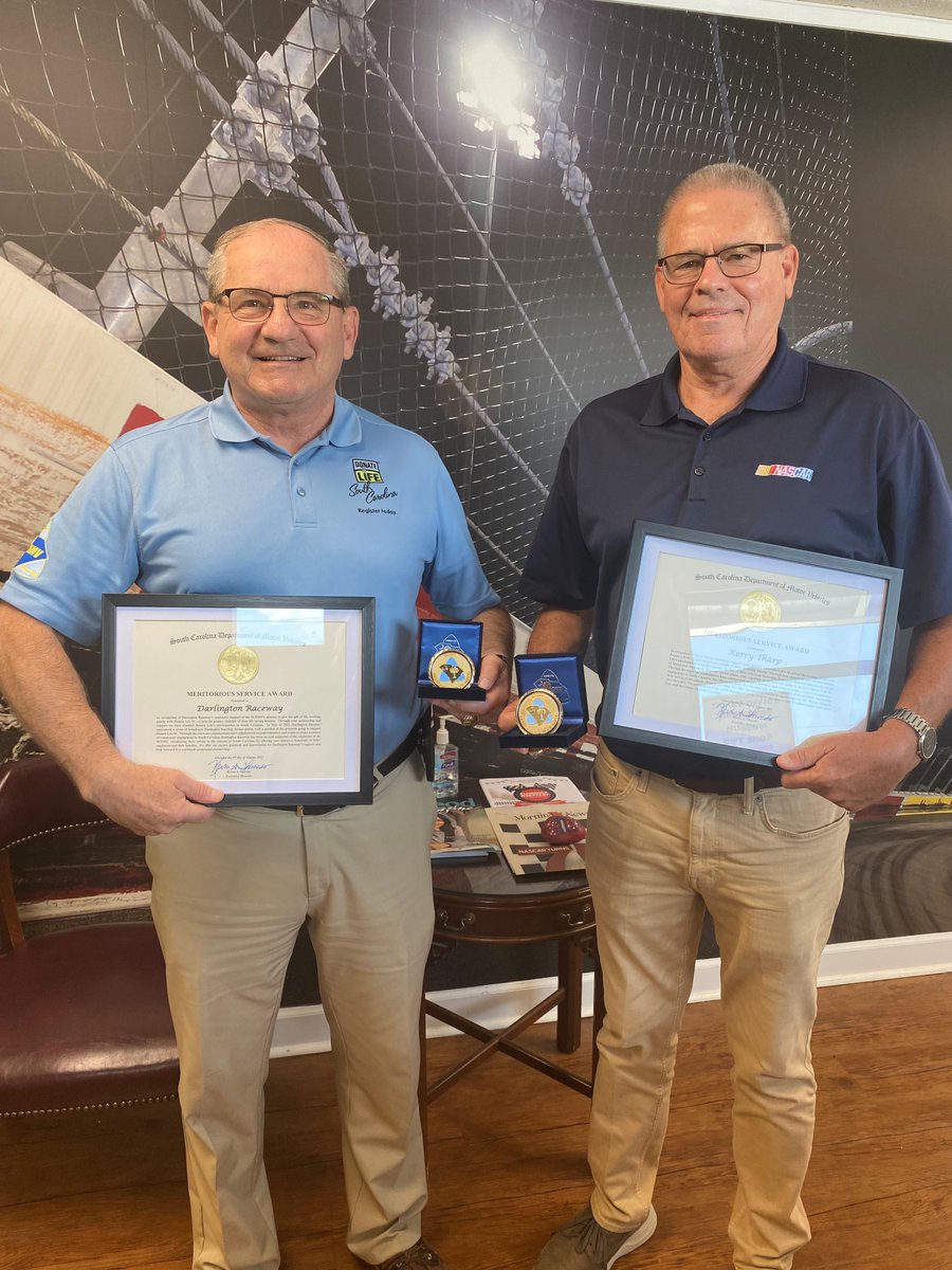 Kerry Tharp tweet media