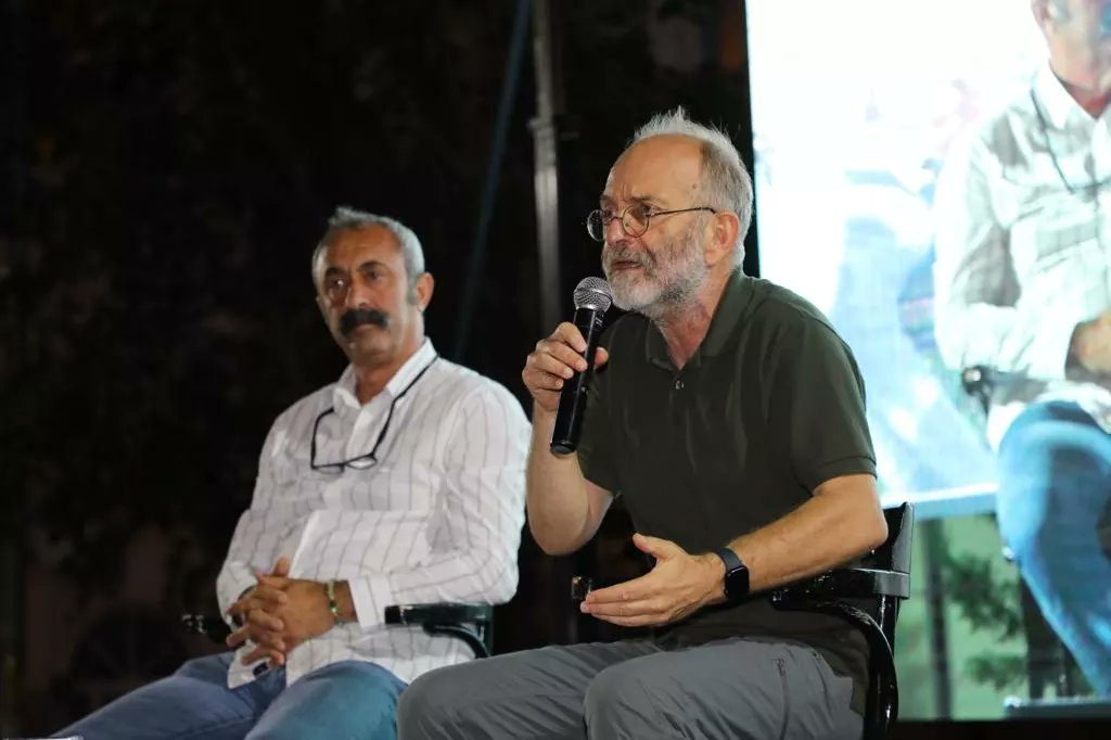 YayincilarKoop's tweet photo. 5. Mudanya Kitap Fuarı'nda bugün TKP Genel Sekreteri Kemal Okuyan ve Tunceli Belediye Başkanı Mehmet Fatih Maçoğlu’nu “İkinci Yüzyıl Halkın Yüzyılı” temalı söyleşide dinledik.

@MudanyaBel
@MudanyaKitapF
@HayriTurkylmz
@OkuyanKemal
@FatihMacoglu https://t.co/UsWB5y4qOi