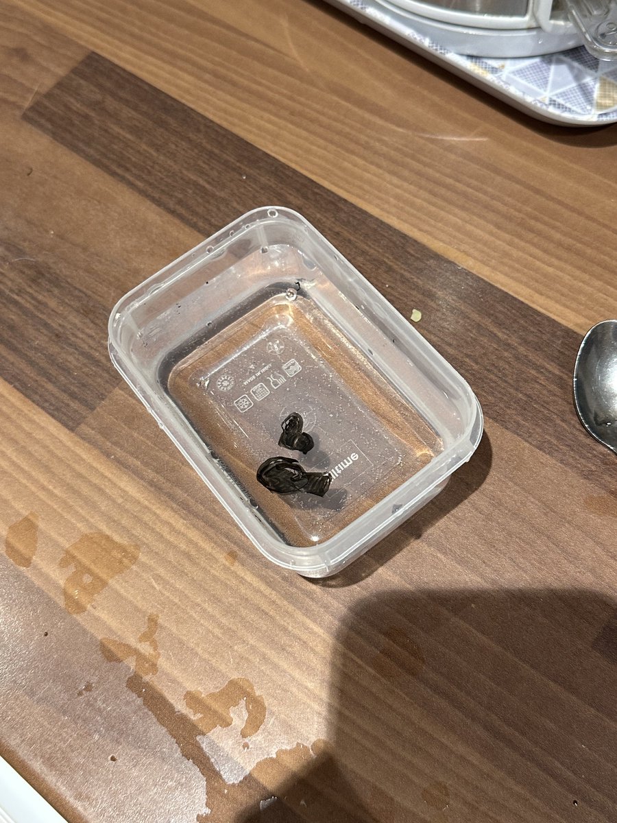 coloursofchar's tweet image. who likes my water drawings :D