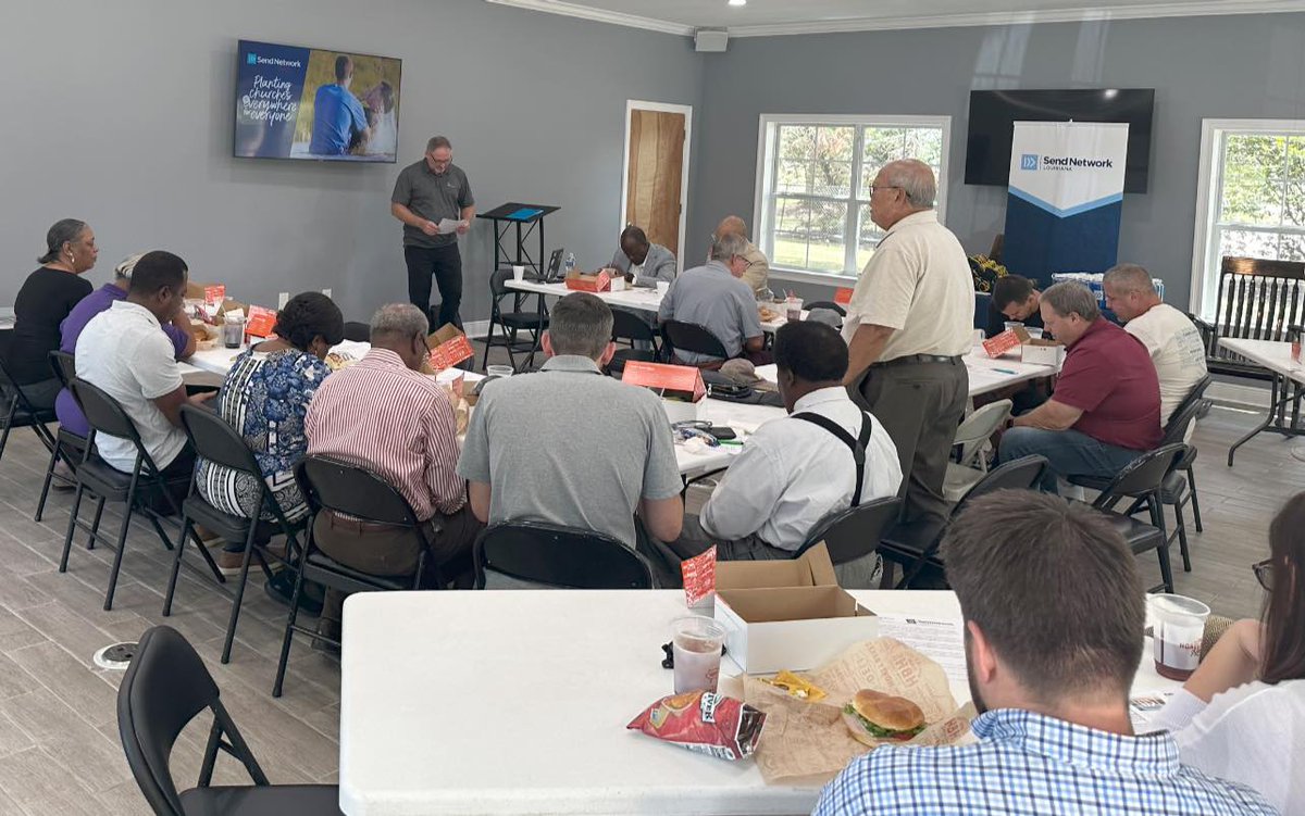 LaneCorley's tweet photo. Great group for our first Send Network Louisiana Vision Meeting in Baton Rouge today. 43 new churches are needed in Metro Baton Rouge over the next decade. @sendnetwork @SNLouisiana @labaptist https://t.co/jWYbCZlX8j