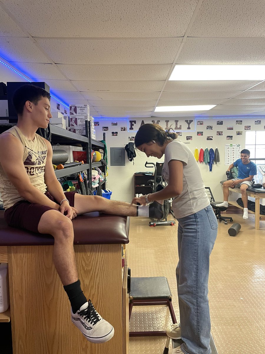Los Fresnos Athletic Training tweet media