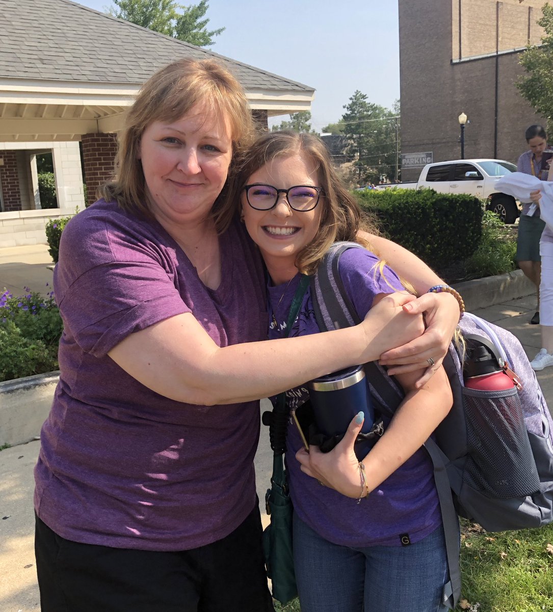 MrsDavidArt's tweet photo. One of my former students @MsManzosWorld starting her first year in DG58 and I’m starting year 26!!!❤️❤️❤️Have fun, Miss Manzo with your fourth graders! They will love you! https://t.co/hwvw8f2SpC
