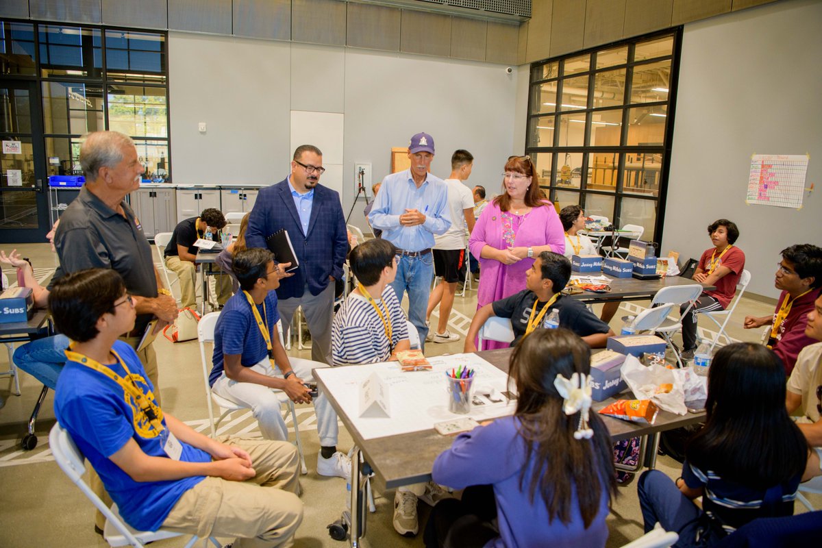 rpueducation's tweet photo. Our STEM in Public Utilities Learning Labs was a huge success this year! High School students learned all about STEM Careers in the utility industry. https://t.co/TadP8O7Ipj