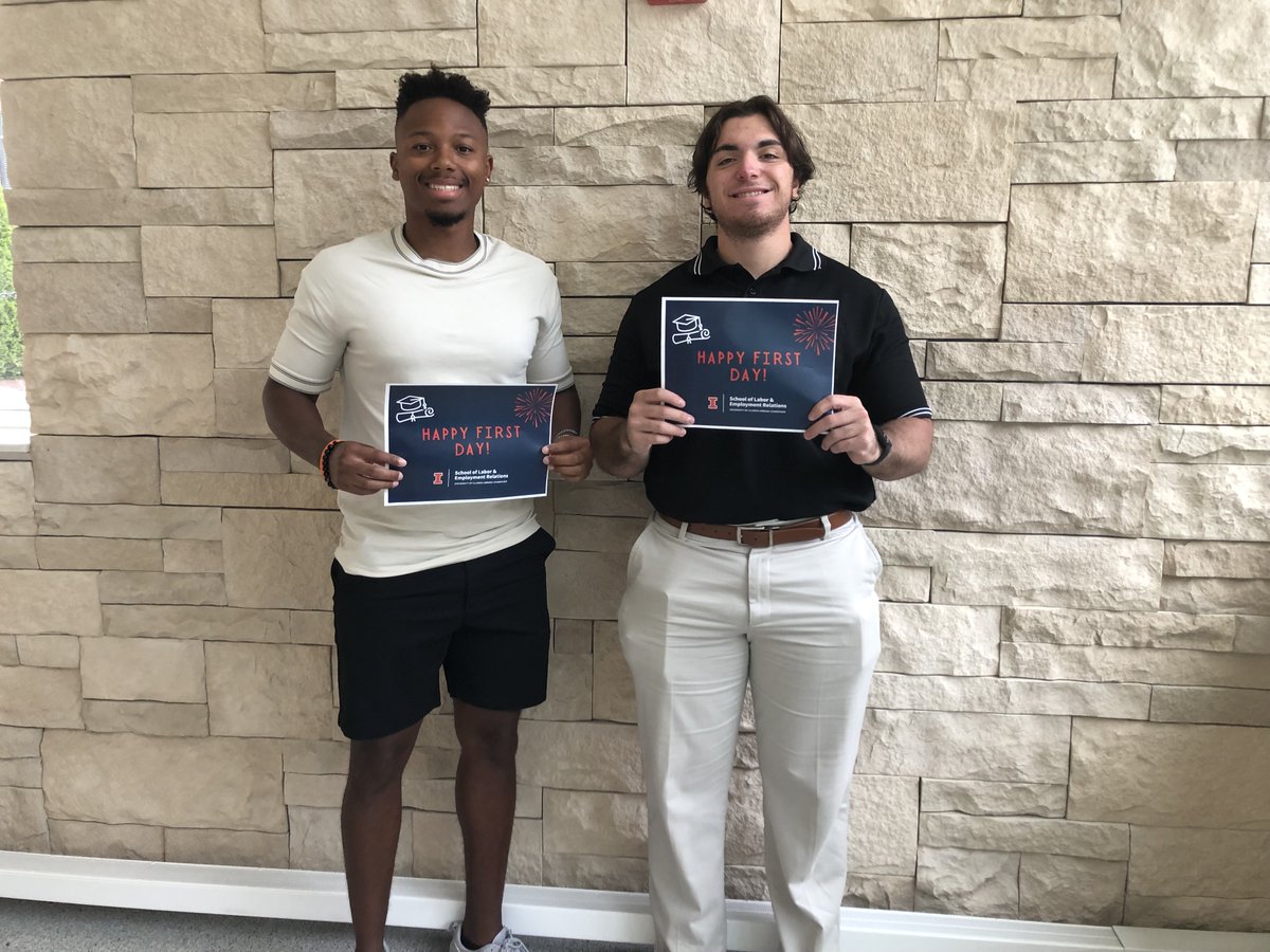 LER_Illinois's tweet photo. Happy first (and last first) day, LER! UnitedHealth Group provided breakfast for the students and spoke with them about potential internships and what they offer. We #LERve when companies visit us on campus! We hope you all have a great year.🧡💙
#LER #MHRIRatILLINOIS #ILL https://t.co/b0sFzDCdcC