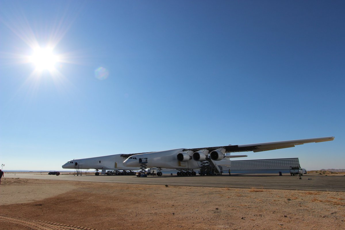ScaledC's tweet photo. Part of getting ready for the first flight of an experimental aircraft is making sure all of your systems operate correctly – for Roc, the @Stratolaunch carrier vehicle, Scaled conducted the first engine runs from September 15 through 17 in 2017!
#enginetest #experimental #OTD https://t.co/GPCJFVuUzd