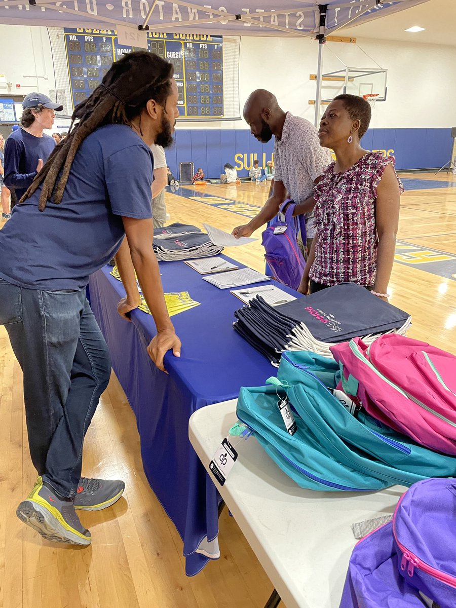 SenMikeSimmons's tweet image. To all our teachers and administrators, thank you for the amazing work you do every day! To all our students - work hard and enjoy being together with friends! We are so proud of you, and know that you&apos;re going to accomplish so much this year! (3/3)

#BacktoSchool
#CPSProud