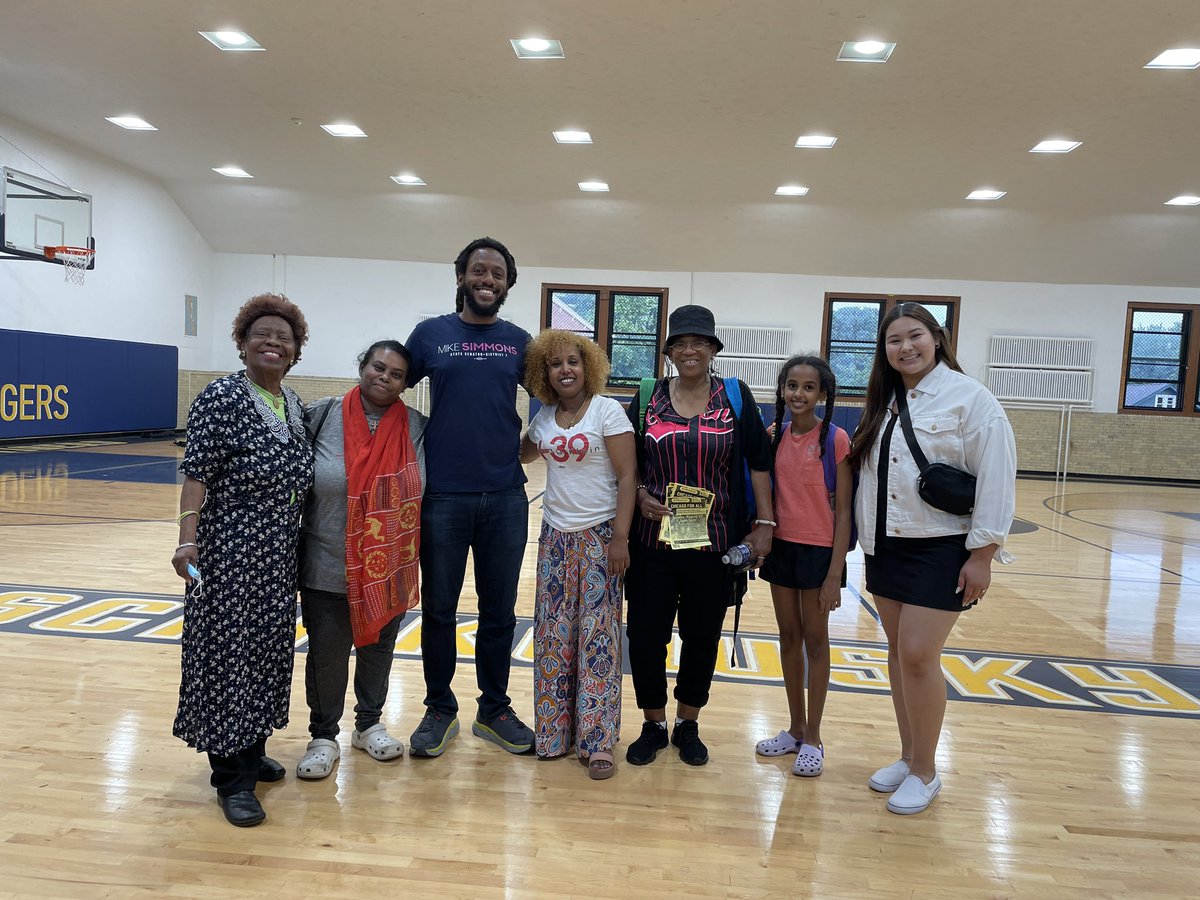 SenMikeSimmons's tweet image. To all our teachers and administrators, thank you for the amazing work you do every day! To all our students - work hard and enjoy being together with friends! We are so proud of you, and know that you&apos;re going to accomplish so much this year! (3/3)

#BacktoSchool
#CPSProud