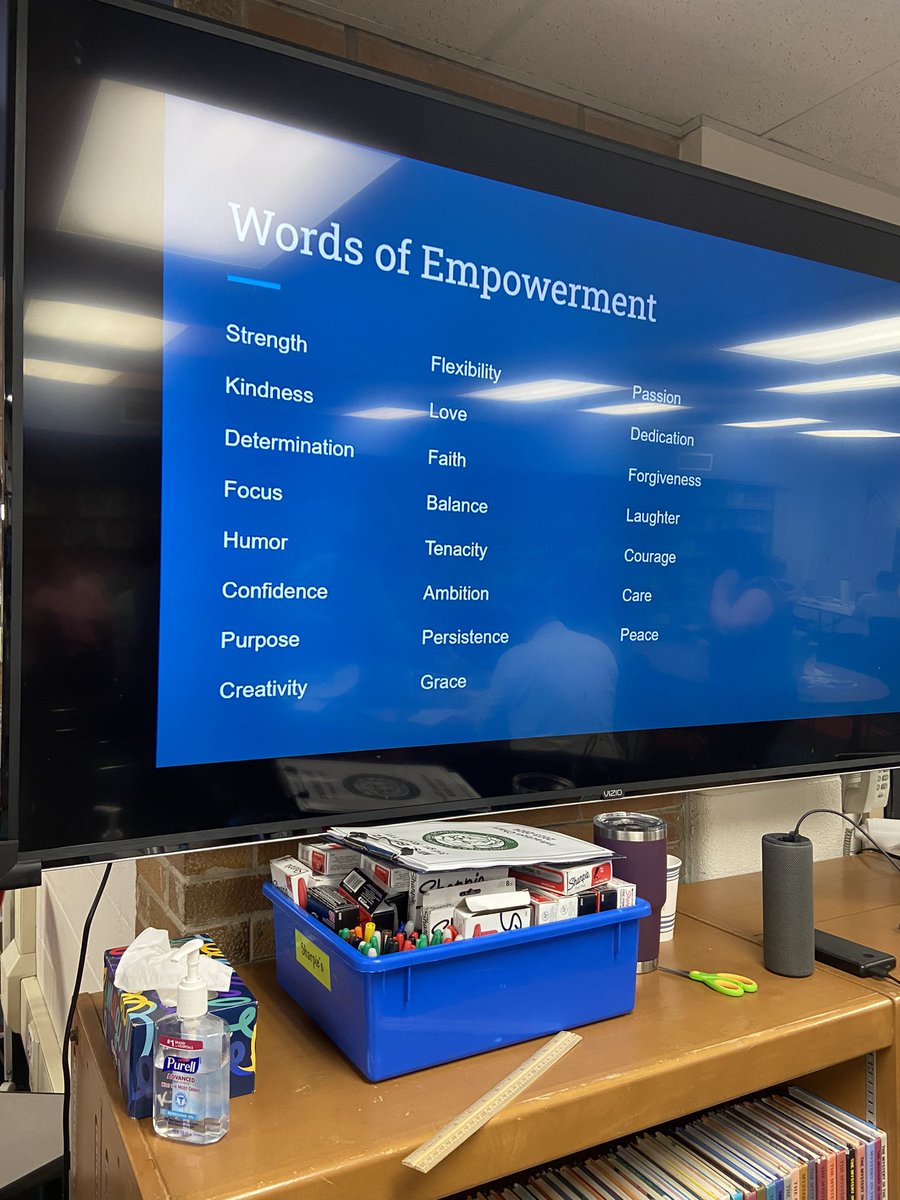 Mrs. Farrell ☻ tweet media