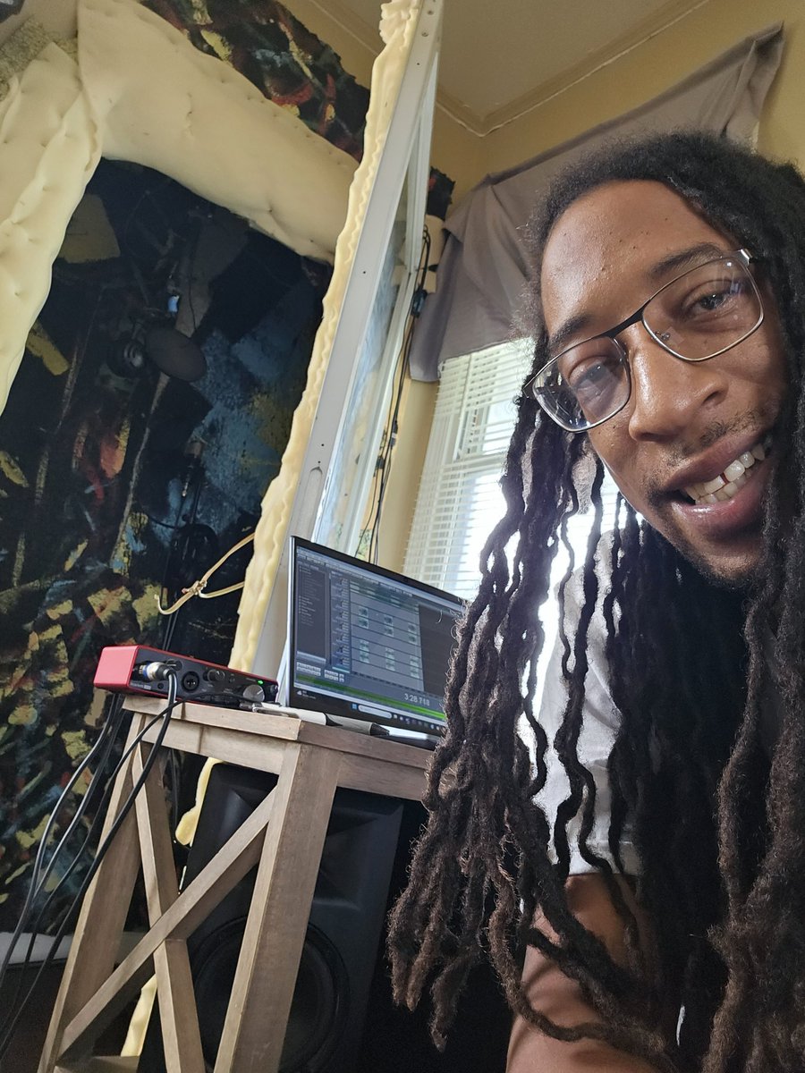 tdubb757's tweet photo. Putting in work at my homie Pound Stackz home studio. We putting together a Banga. The song is produced by a 🔥 VA Producer. I put on for my state (VA!!!). I'm making sure my homies get that major tag on a song their on with me. BHOA United/Island/Universal Music Group 😎🫡💪🏾🎶💯 https://t.co/5kErKoSQ4l