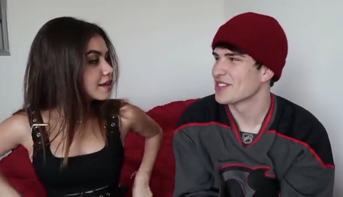 letstripliv's tweet photo. “we broke up.”            “we broke up?” https://t.co/HiPRl4yJRT