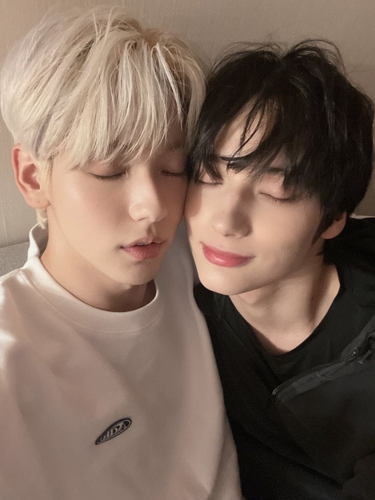 yuivve's tweet photo. ૮꒰ྀི ෆᵒ̴̶̷꒳ᵒ̴̶̷ෆ ꒱ྀིა  

🍥 . . . ༣˚ ̣̣̣͙ #yuwishes 
           ྀི   ໒  ˖ ࣪⊹. . . #thankyuism ˖ ࣪⊹ 

 .ᐟ.ᐟ  jwy &amp; sbhk 🧁 https://t.co/6WAYIcWHCc