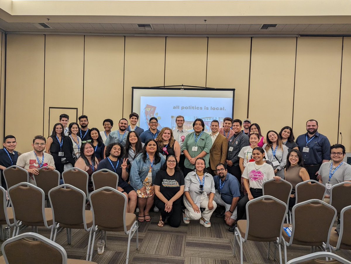 PPActionCA's tweet photo. Over the weekend we had the opportunity to host a messaging &amp; storytelling training at the @CAYoungDems State Leadership Committee meeting in Visalia. We love any chance to empower youth to advocate for reproductive rights and access in their communities and campaigns. https://t.co/lSWpbTp0Vr