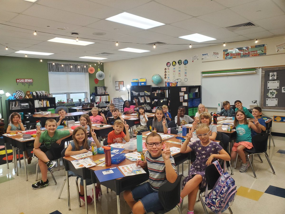 LVEHagen's tweet photo. First day of second grade. 2023-24. Our class and indoor recess.  #secondgraderocks #lveleads #wsdlearns https://t.co/EWSXhMCvtN