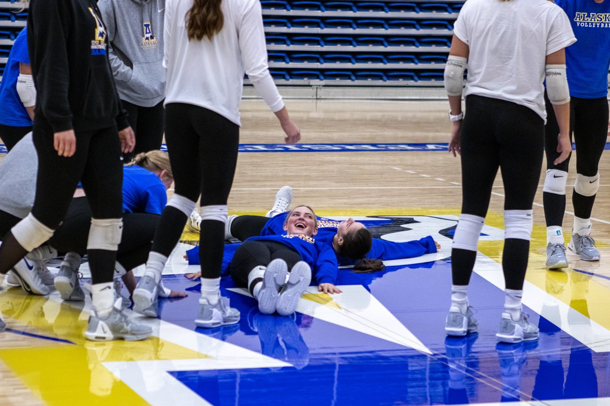 NanooksVB's tweet photo. Excitement is in the air🤩

The ‘Nooks returned to the Patty for their first practice on the new floor‼️ Thank you to all who made it possible - Nanook Nation is one of a kind🫶

#NanookNation x #RuleTheNorth https://t.co/dwDSTMieDa
