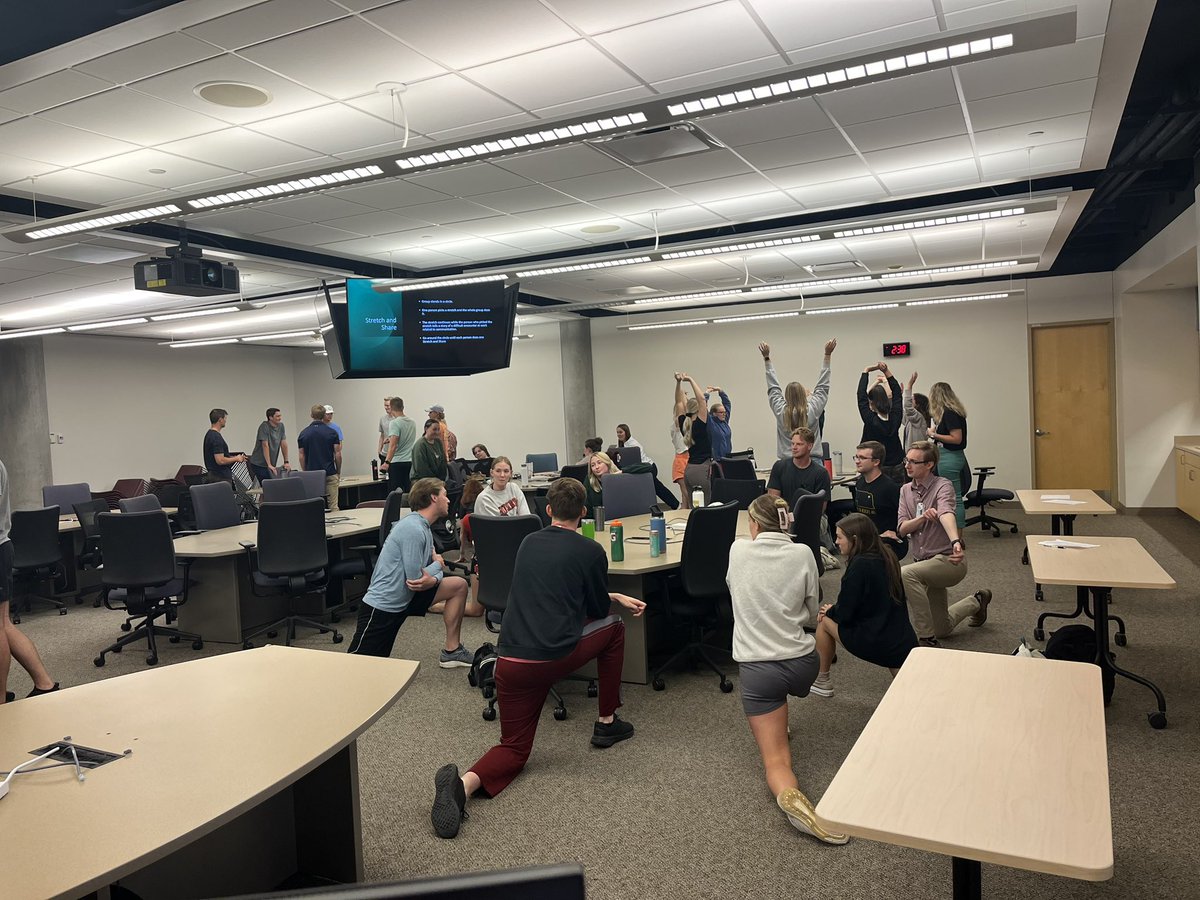 First day of medical school @UNMCCOM. Special thanks to the facilitators from all across campus! @UNMC_HospMed @UNMC_GeriPalli @UNMCLibrary @NebraskaDoctors @UNMC_IM @UNMCCOPH @UNMCCON @UNMCHemeOnc @UNMC_ID @UNMCkidney