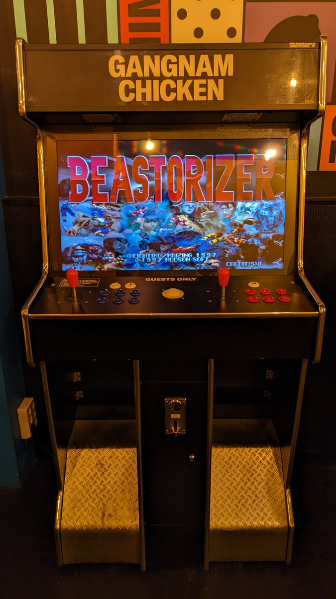 jouzujon's tweet photo. Beastorizer cabinet spotted in the wild! @MattMcMuscles been to Amsterdam yet? https://t.co/akzYmT9NVk