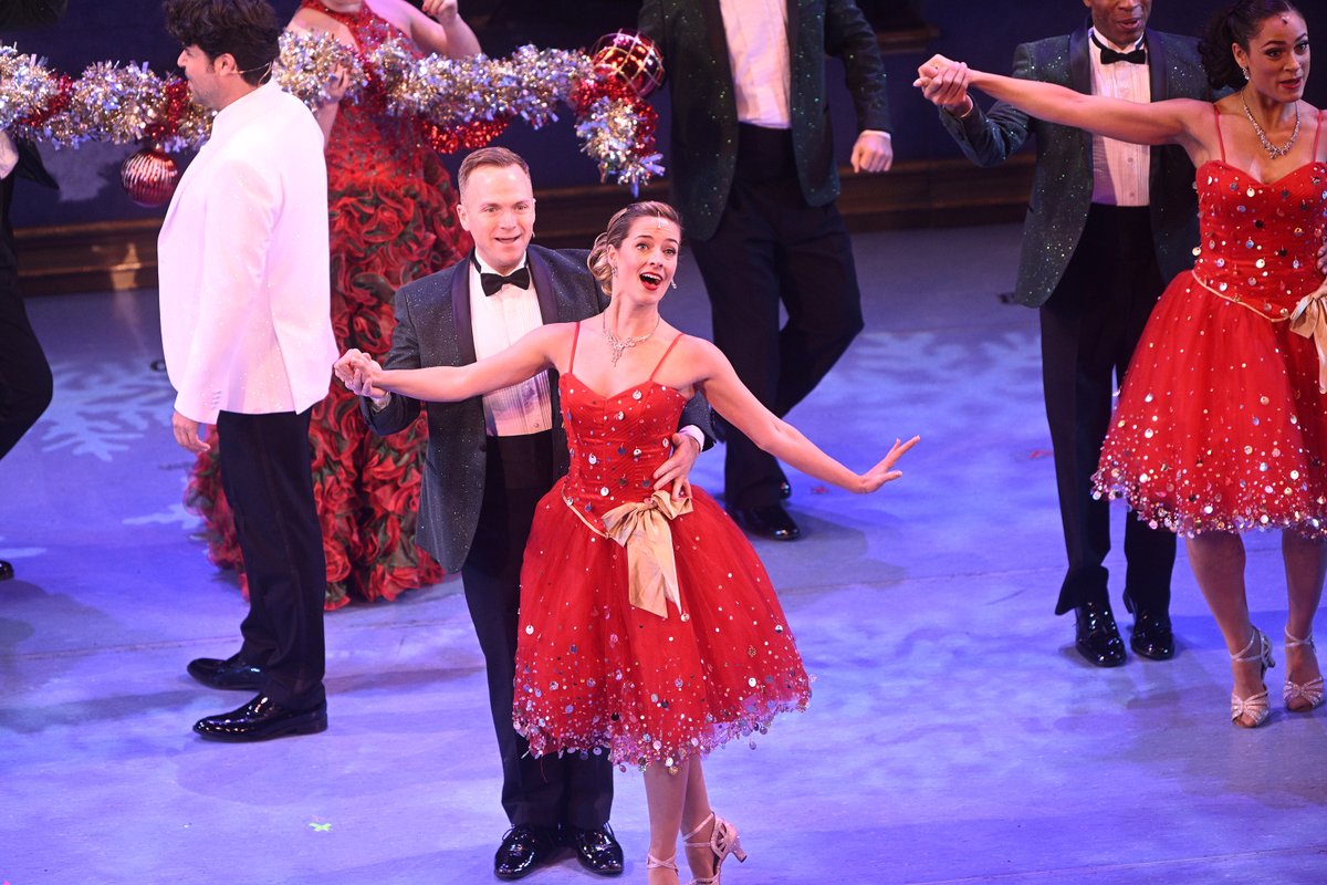 Don't forget to join us for the 2023-2024 AES Indiana Yuletide Celebration!

Tickets are on sale now. Have you secured yours yet?

indianapolissymphony.org/event/yuletide… 🎟️

#INDYSYMPHONY