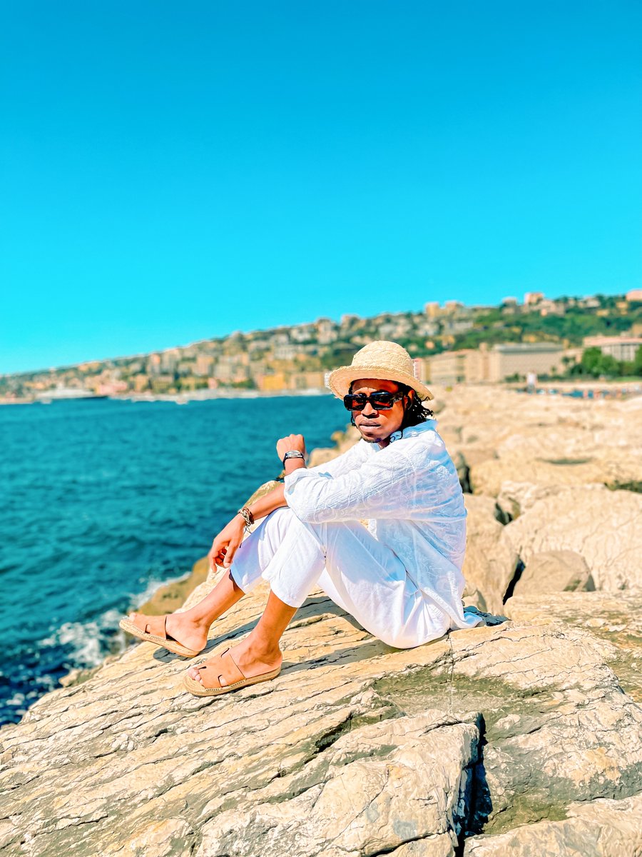 scoopybenz's tweet image. Remember, in moments of lament, keep in mind that distancing yourself from GOD also distances you from the very source that can rescue you. Stay close, for HE holds the power to uplift and guide you through all challenges

#DripDRip💧💧 
#PARISISMAGIC 🗼
#WordofGod