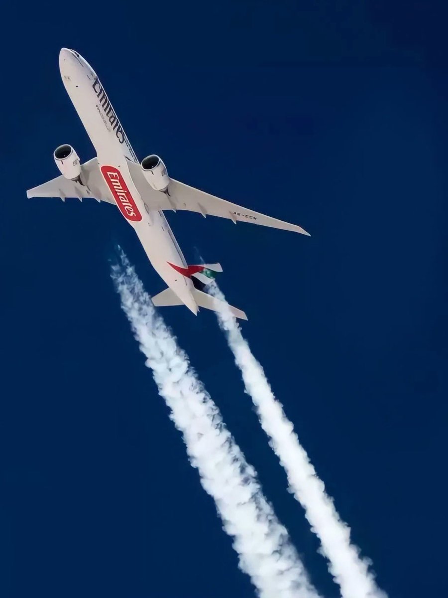 A plane’s contrails primarily consist of frozen, crystallized water vapor. They also contain carbon dioxide, nitrogen oxide and sulfate particles. Some conspiracy theorists claim that the government and military have planted harmful chemicals in contrails. #Aircraft #Aviation