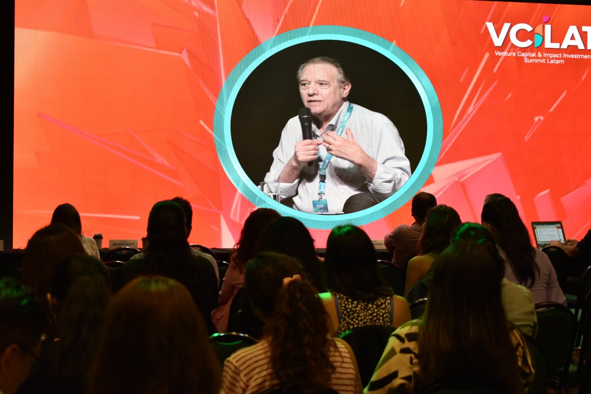 BancoSol's tweet photo. #VCILAT 2023. Enrique Ferraro, gerente nacional de operaciones, finanzas e inversiones de BancoSol, participó en el panel “Soñemos con un fondo regional para el impacto, ¿por dónde empezamos?”.-Venture Capital & Impact Investment Summit Latam, Santa Cruz. https://t.co/izYrFeQbo4