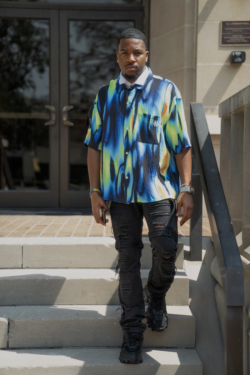 HippieKey's tweet photo. fly guy 💙 https://t.co/sv2Pdxnac6