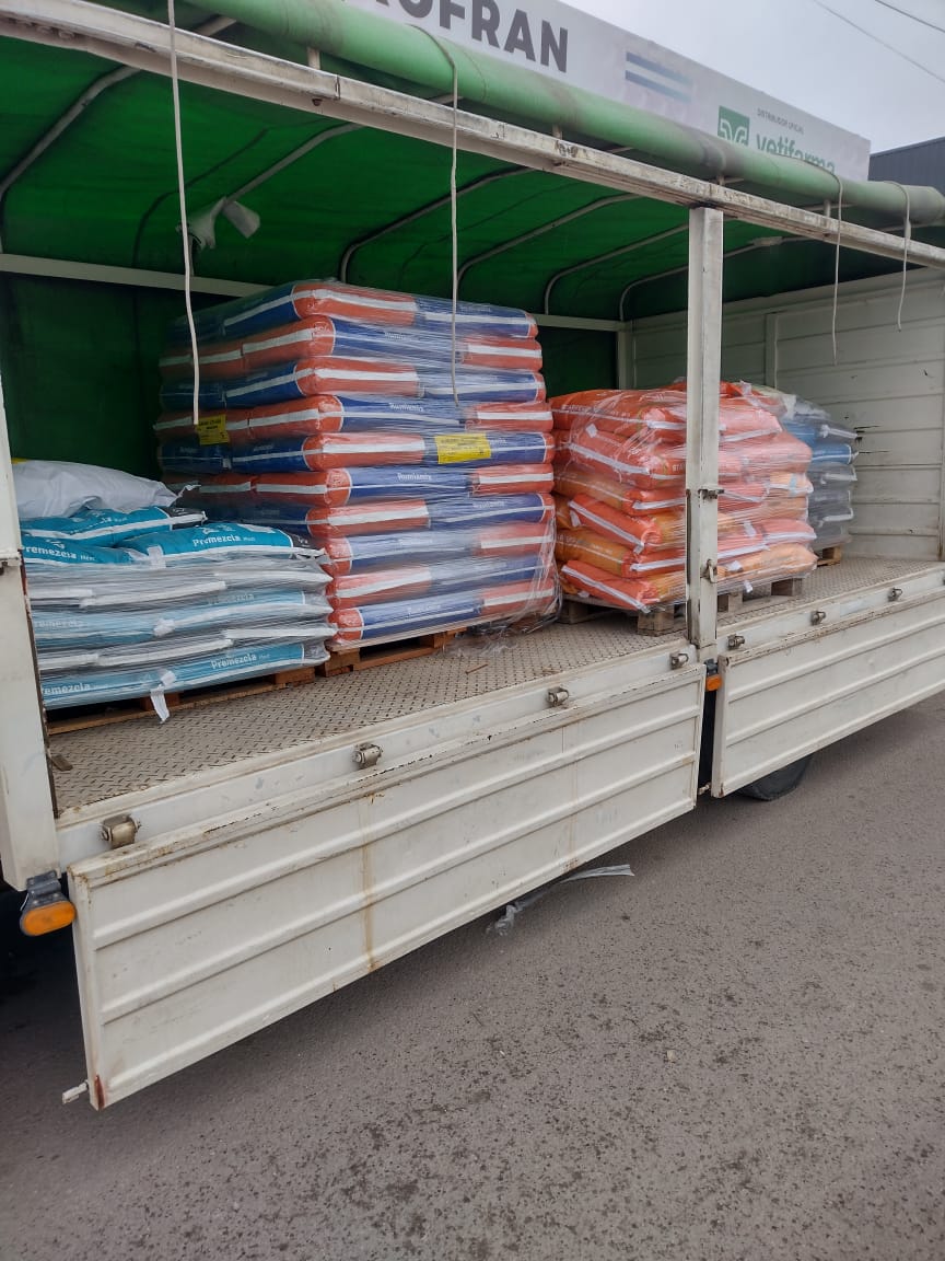 rofran_lp's tweet photo. Lunes feriado, se sigue entregando a clientes 🤠 con @vetifarma siempre ✅ https://t.co/oeT3uH9GCp