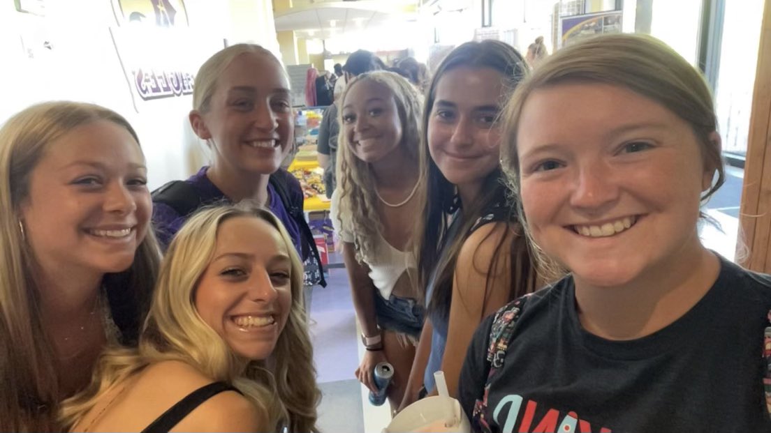 avila_wsoc's tweet photo. Happy first day of school!! #EagleEmpire https://t.co/RYWfwZKg5T
