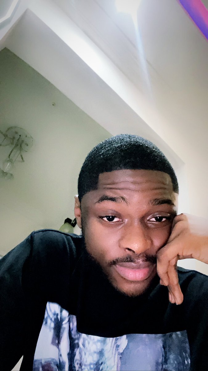 The_Top_boyt's tweet photo. Selfie 🤳 https://t.co/LTtUUnbXJR
