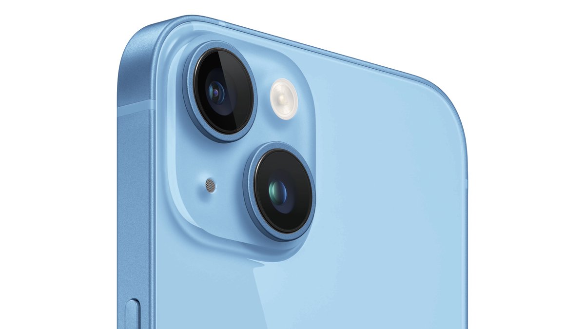 theapplehub's tweet photo. Apple is expected to launch the iPhone 15 and iPhone 15 Plus next month! Here are some of the major changes:

Dynamic Island

Apple introduced the Dynamic Island on the iPhone 14 Pro series last year. This year, Apple will be expanding it to the entire lineup, effectively replacing the notch. 

While the Dynamic Island may expand to the entire lineup, the regular iPhone 15 models will continue to use 60Hz displays.

USB-C

By far the biggest update to the iPhone lineup this year will be the replacement of the Lightning port with USB-C. This should allow for faster data transfer and charging speeds.

Camera upgrades

Apple could upgrade the wide camera with a new 48MP sensor, the same camera found on the iPhone 14 Pro series. This would allow for a major improvement to the low-light camera performance.

Other expected changes
- A16 chip 
- Slightly slimmer bezels
- Previously rumored new colors: Pink, Blue, and Green 

Would you consider upgrading to the iPhone 15 or iPhone 15 Plus?