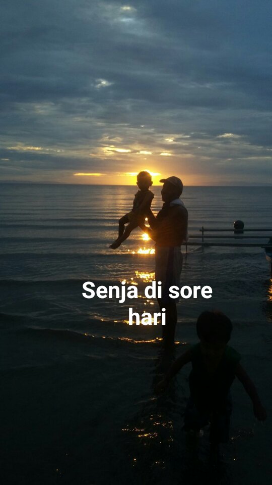 all46136's tweet photo. Senja di sore hari https://t.co/1pH7MyowXw
