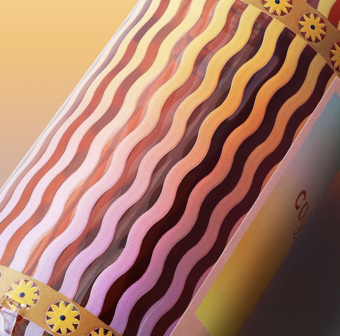 Courvoisier launched a gorgeous limited edition bottle made in collaboration with British Nigerian artist @YinkaIlori_. The bottle is a UK exclusive and will retail for £200 at Selfridges.