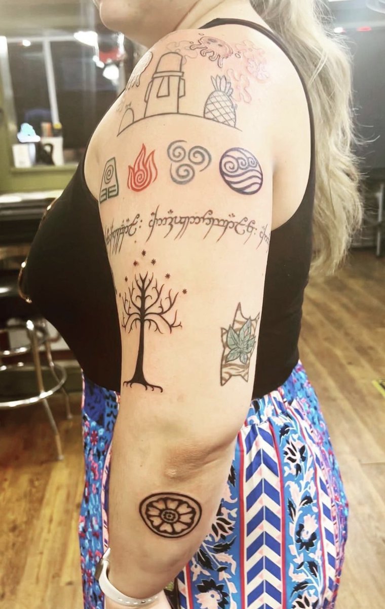 RoseofTralee_'s tweet photo. We love the Philadelphia Rose’s tattoos and the story behind them #RoseofTralee https://t.co/3D6T5Wr9k2