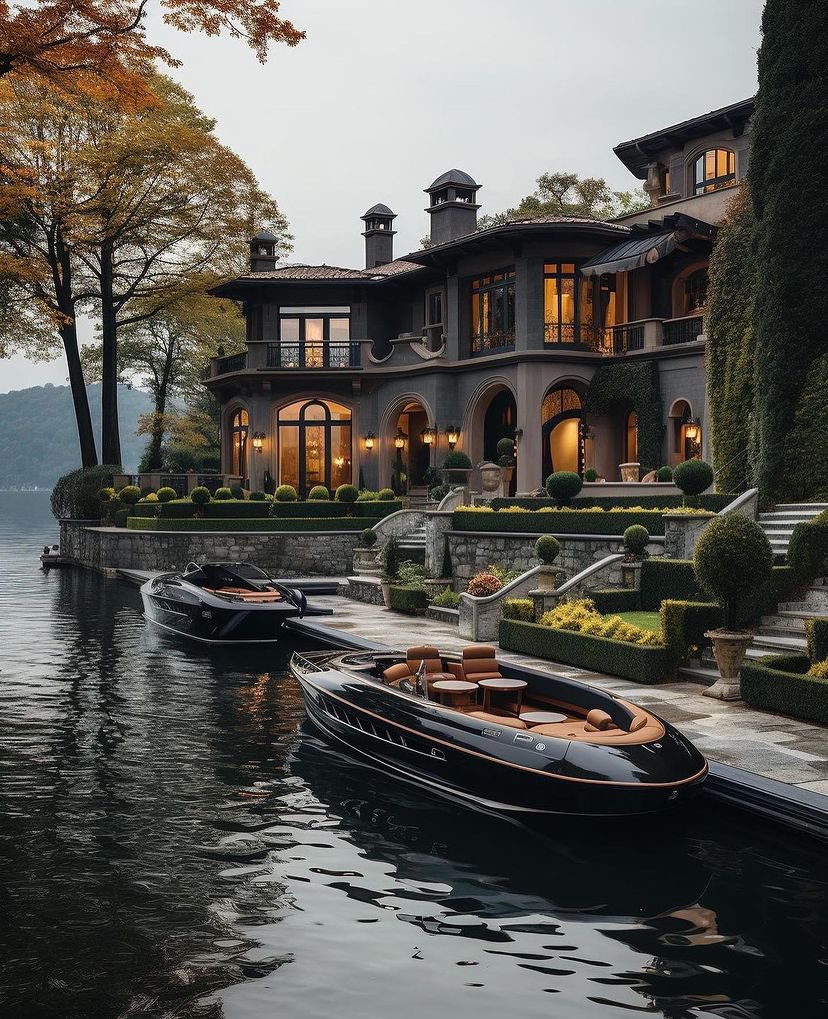 BLOCKDEED's tweet photo. Lake Como dream house!
#architecture #design #luxury #luxuryrealestate #realestate #Blockdeed https://t.co/WzJdeS2u2D