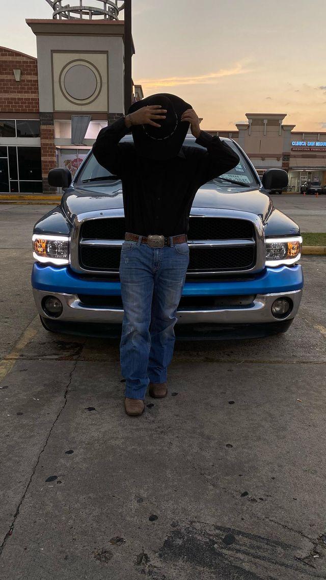 IIIvannMP's tweet photo. Tu vaquero favorito https://t.co/JG8jQdbjX4