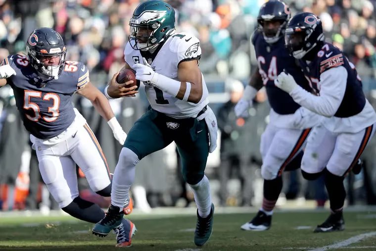 ThisWeekIF's tweet photo. You need to fill out your QB spot for fantasy, who you taking and why? #FantasyFootball #Eagles #Ravens https://t.co/ndbcAPpeWF