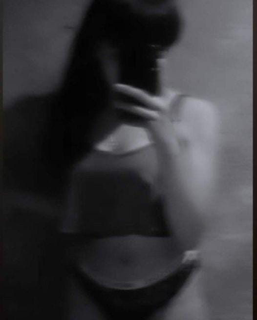 Tamyvic's tweet photo. Amores, no dejen de preguntar sobre el contenido que les puedo ofrecer, estoy segura que les encantará y los podré complacer como lo merecen.
Besos a todos. 
#ventadepack #ventadecontenido #ventadefotos #contenidohot #packs https://t.co/q8qOzSVx9U