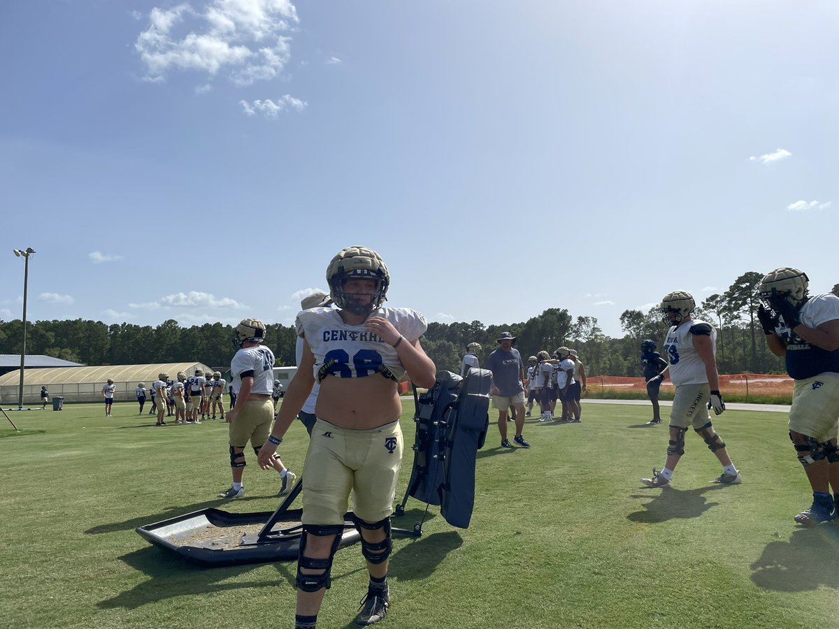 tcchsyjfootball's tweet photo. Rivalry Week prep continues. #TheCounty #TogetherWeSwarm #W1NTHEDAY https://t.co/OGo5D9G0mB