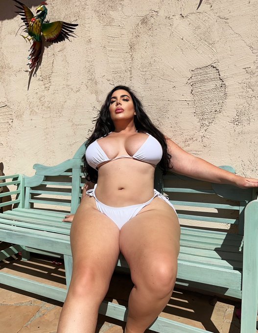 Getting my vitamin D   https://t.co/bWO5AJGaCz https://t.co/EmsL7NtmjS