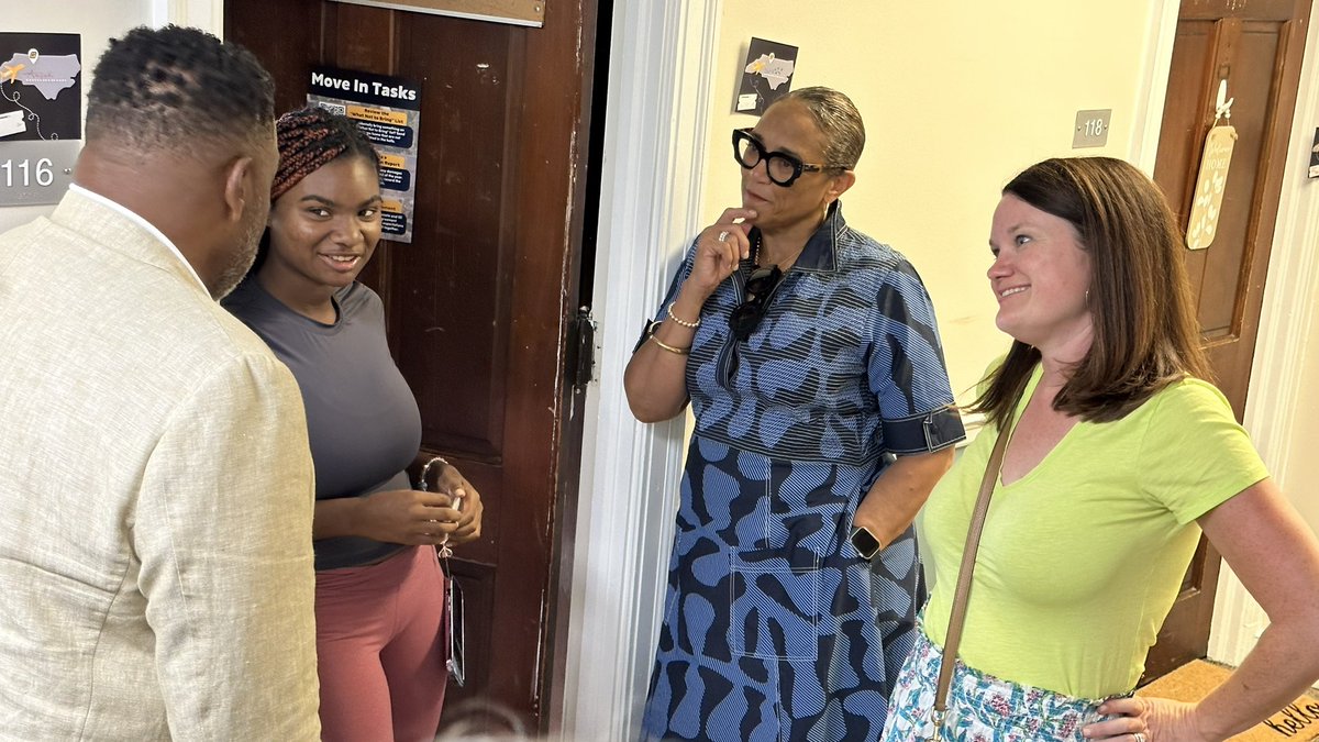 UNCG's tweet photo. Starting week two with house calls in Weil-Winfield with @UNCGChancellor, @Clemmons4NC, and Mrs. Gilliam! ๐
House calls are a great opportunity to check in on our Spartans after week one. ๐๐
Including a special visit to the new #esports and gaming community room. ๐ฎ
#UNCGWay https://t.co/uUcWsJrxDY