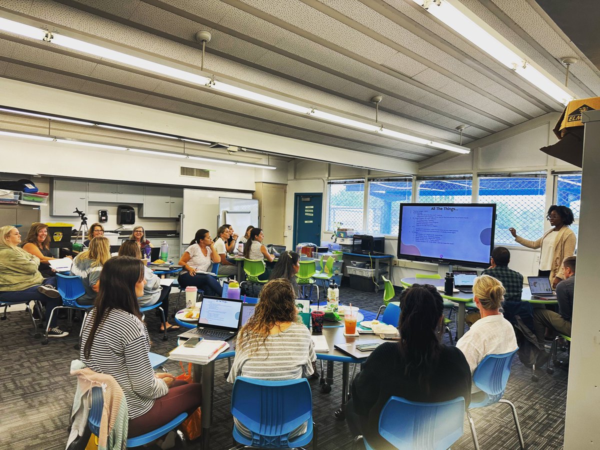 Rain or shine, Ladera STARS Academy teachers are ready to take on the new school year! 🌧️☀️🌈Welcome Mrs. Dove, new teachers and staff! #laderastarsacademy🌟💙  #cvusdforward