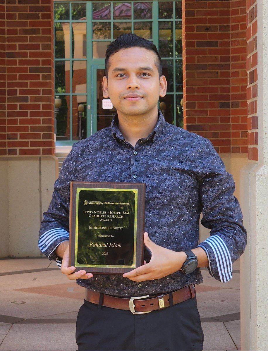 DrBee_9's tweet photo. I won the 2023 Lewis Nobles–Joseph Sam Graduate Research Award in Medicinal Chemistry at the University of Mississippi. This marks my second consecutive win of the award, as I also won it in 2022. https://t.co/usW2QFQe3G