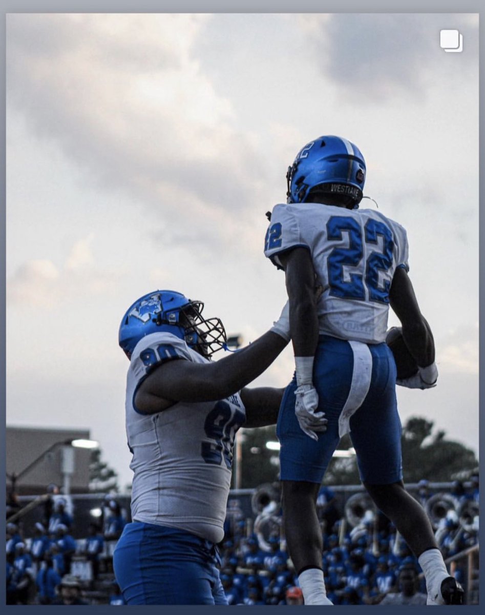 Meet me in the end zone 🦍🦍🦍 @KendallFarmer_9 @NaeemOdeniyi