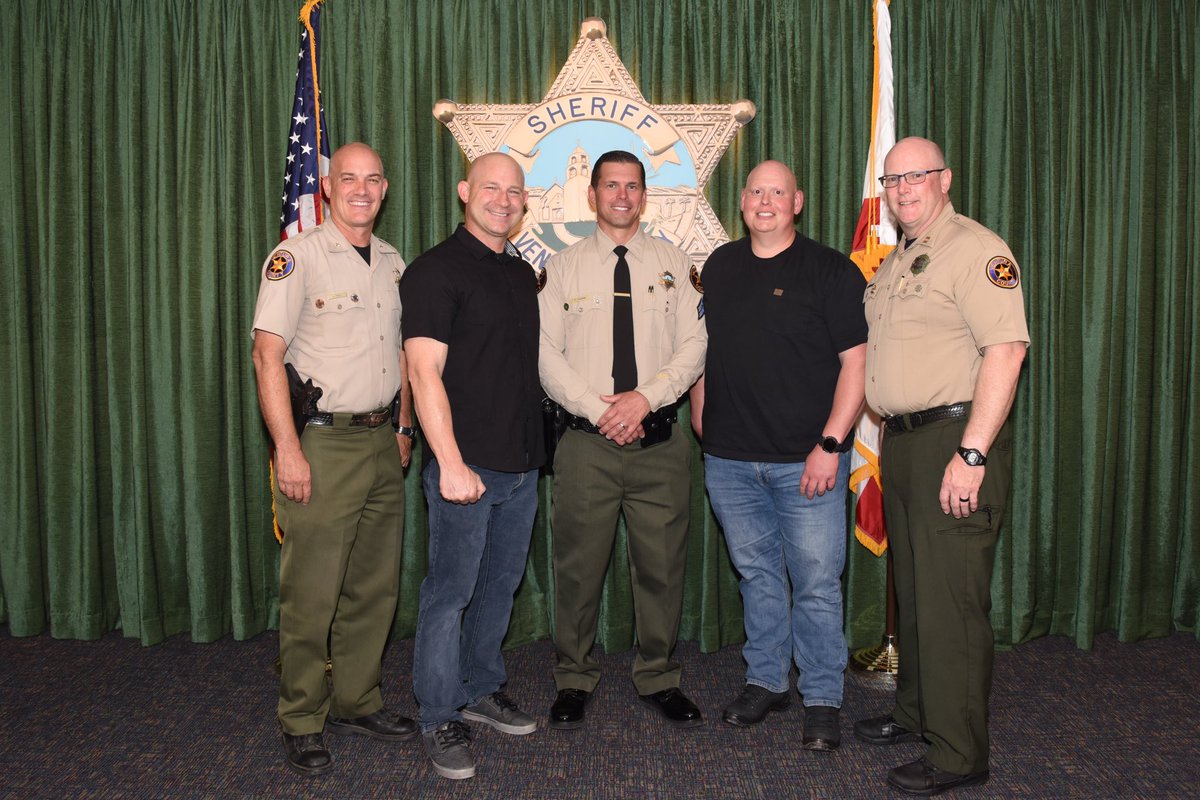 thousandoakspd's tweet image. Congratulations are in order! 👏🏼 🥳 

Deputy Campbell, Deputy Cashmark, and Deputy Fuchs were officially promoted to Senior Deputies! 🎉

We are so proud of them and wish them the best in their future endeavors 💫